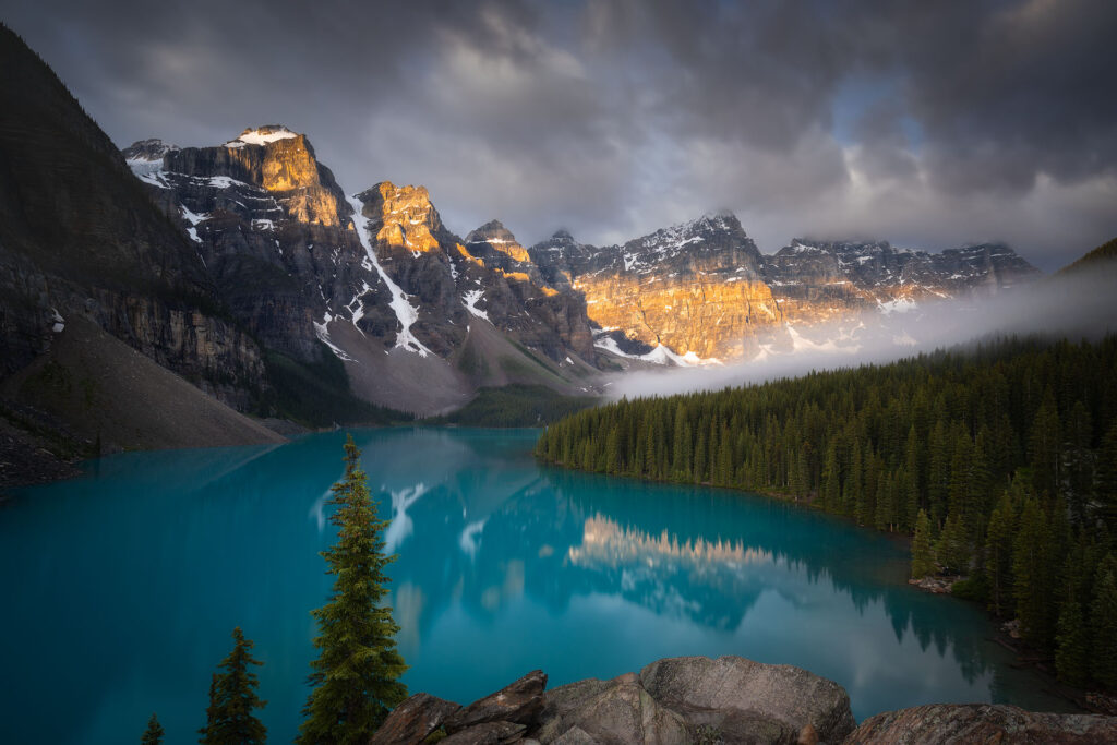 Moraine Lake Banff dramatic sunrise