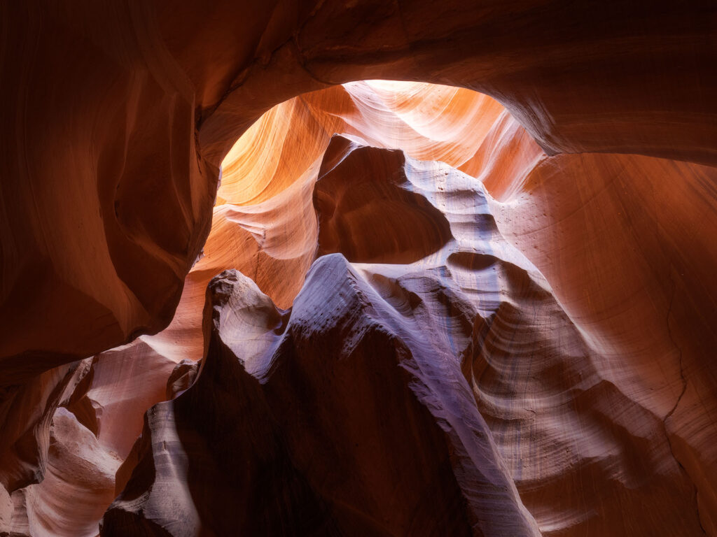 reflected light in antelope canyon